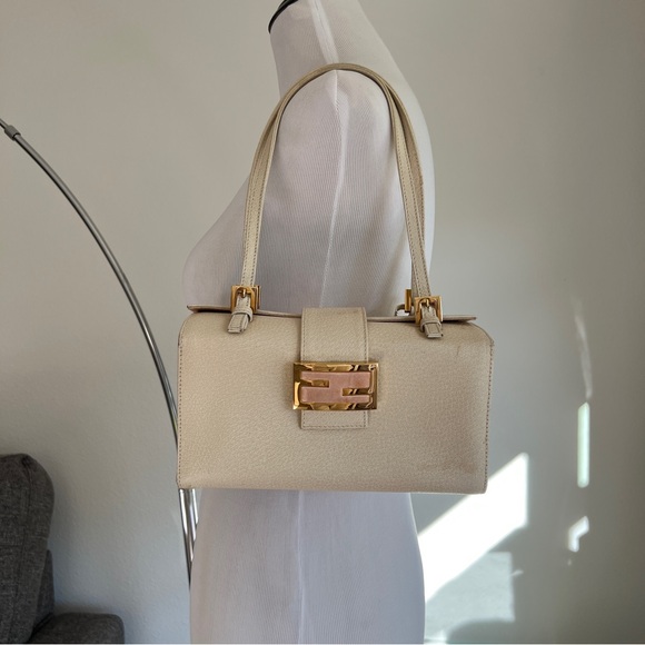 RARE Vintage FENDI Box Baguette Shoulder Bag / FENDI Baguette Bag - Picture 14 of 14